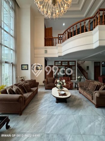 Rumah Luxury Modern Tanpa Renovasi di Ragunan Jakarta Selatan Rumah Luxury Modern Tanpa Renovasi di Ragunan Jakarta Selatan