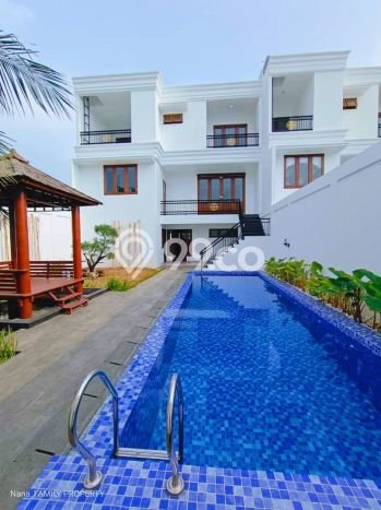 Ready to Use! Premium House LT 363m2 Desain Modern di Petukangan Ready to Use! Premium House LT 363m2 Desain Modern di Petukangan