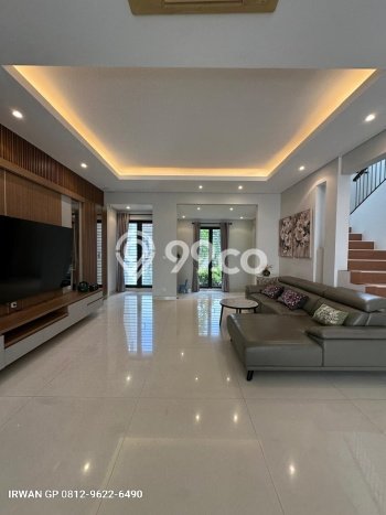 Ready to Use! Premium House LT 364m2 Desain Elegan di Mega Kuningan Ready to Use! Premium House LT 364m2 Desain Elegan di Mega Kuningan