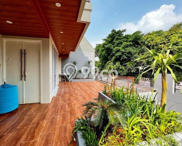 Ready to Use! Premium House LT 200m2 Desain Modern di Cinere Ready to Use! Premium House LT 200m2 Desain Modern di Cinere