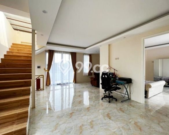 Ready to Use! Premium House LT 200m2 Desain Modern di Cinere Ready to Use! Premium House LT 200m2 Desain Modern di Cinere