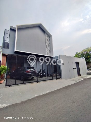 Rumah Luxury Modern Tanpa Renovasi di Joglo Jakarta Barat Rumah Luxury Modern Tanpa Renovasi di Joglo Jakarta Barat