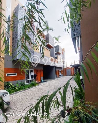 Rumah Modern Minimalis 4 KT Siap Huni di Jagakarsa Rumah Modern Minimalis 4 KT Siap Huni di Jagakarsa