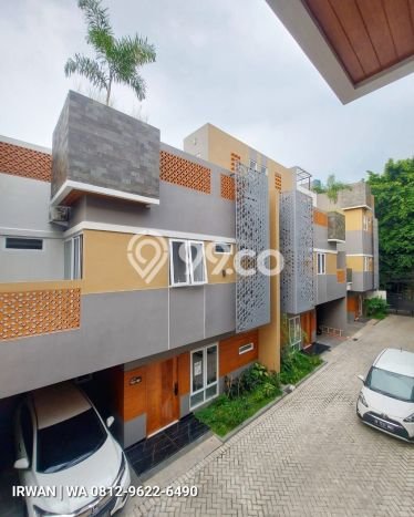 Rumah Modern Minimalis 4 KT Siap Huni di Jagakarsa Rumah Modern Minimalis 4 KT Siap Huni di Jagakarsa