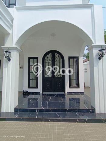 Ready to Use! Luxury House LT 210m2 Desain Modern di Joglo Ready to Use! Luxury House LT 210m2 Desain Modern di Joglo