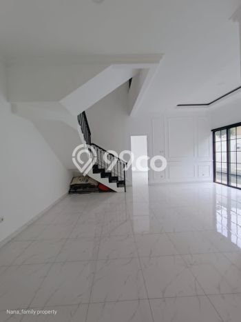 Ready to Use! Luxury House LT 210m2 Desain Modern di Joglo Ready to Use! Luxury House LT 210m2 Desain Modern di Joglo