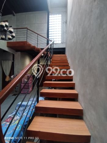 Rumah Luxury Modern Tanpa Renovasi di Joglo Jakarta Barat Rumah Luxury Modern Tanpa Renovasi di Joglo Jakarta Barat