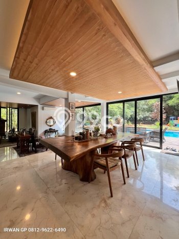 Jual Rumah Luas Elegan Dengan View Eksklusif di Bintaro, Jakarta Selatan Jual Rumah Luas Elegan Dengan View Eksklusif di Bintaro, Jakarta Selatan