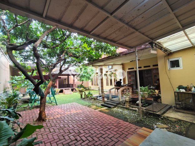For Sale! Luxury House LT 600m2 Desain Elegan di Cirendeu For Sale! Luxury House LT 600m2 Desain Elegan di Cirendeu