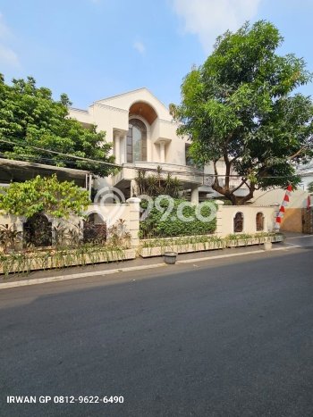 Rumah Mewah LB 650m2 Siap Pakai Desain Elegan di Cipete, Jakarta Selatan Rumah Mewah LB 650m2 Siap Pakai Desain Elegan di Cipete, Jakarta Selatan