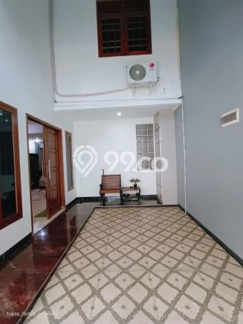Rumah Elit LB 180m2 Siap Pakai Desain Elegan di Senayan, Jakarta Selatan Rumah Elit LB 180m2 Siap Pakai Desain Elegan di Senayan, Jakarta Selatan