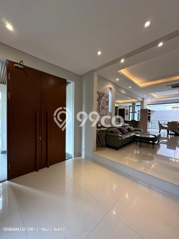 Ready to Use! Premium House LT 364m2 Desain Elegan di Mega Kuningan Ready to Use! Premium House LT 364m2 Desain Elegan di Mega Kuningan