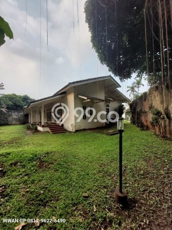 Ready to Use! Luxury House LT 1816m2 Desain Elegan di Menteng Dalam Ready to Use! Luxury House LT 1816m2 Desain Elegan di Menteng Dalam