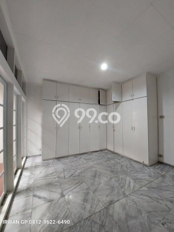 Ready to Use! Luxury House LT 1816m2 Desain Elegan di Menteng Dalam Ready to Use! Luxury House LT 1816m2 Desain Elegan di Menteng Dalam