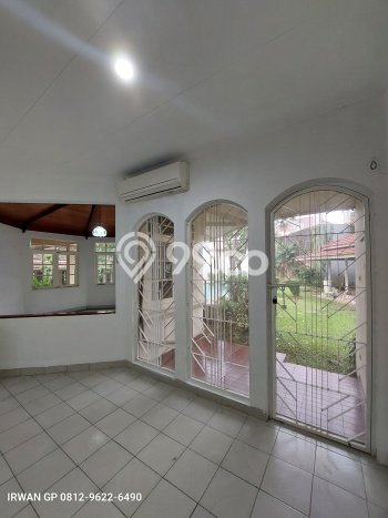 Ready to Use! Luxury House LT 1816m2 Desain Elegan di Menteng Dalam Ready to Use! Luxury House LT 1816m2 Desain Elegan di Menteng Dalam