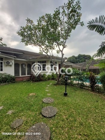 Ready to Use! Luxury House LT 1816m2 Desain Elegan di Menteng Dalam Ready to Use! Luxury House LT 1816m2 Desain Elegan di Menteng Dalam