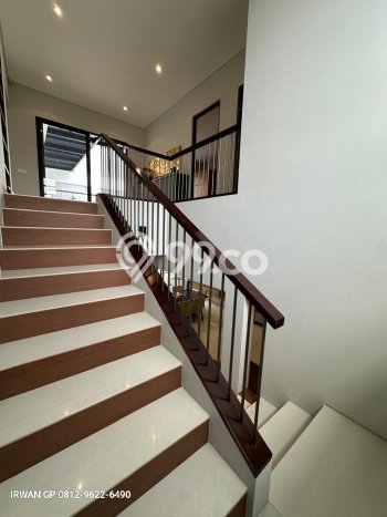 Ready to Use! Premium House LT 364m2 Desain Elegan di Mega Kuningan Ready to Use! Premium House LT 364m2 Desain Elegan di Mega Kuningan