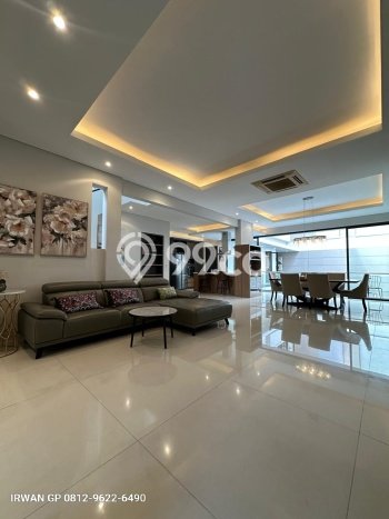Ready to Use! Premium House LT 364m2 Desain Elegan di Mega Kuningan Ready to Use! Premium House LT 364m2 Desain Elegan di Mega Kuningan