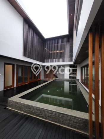 Rumah Luxury Modern Tanpa Renovasi di Pondok Indah Jakarta Selatan Rumah Luxury Modern Tanpa Renovasi di Pondok Indah Jakarta Selatan