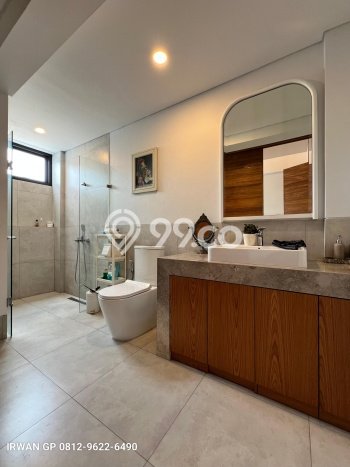 Jual Rumah Luas Elegan Dengan View Eksklusif di Bintaro, Jakarta Selatan Jual Rumah Luas Elegan Dengan View Eksklusif di Bintaro, Jakarta Selatan