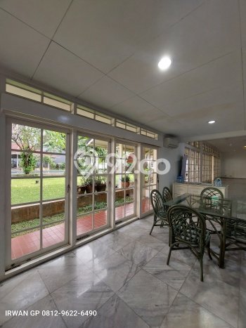 Ready to Use! Luxury House LT 1816m2 Desain Elegan di Menteng Dalam Ready to Use! Luxury House LT 1816m2 Desain Elegan di Menteng Dalam