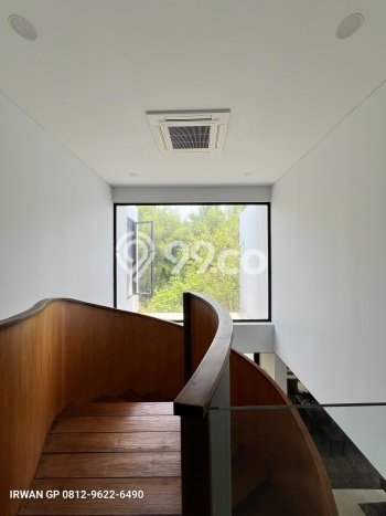 Jual Rumah Luas Elegan Dengan View Eksklusif di Bintaro, Jakarta Selatan Jual Rumah Luas Elegan Dengan View Eksklusif di Bintaro, Jakarta Selatan