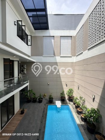 Ready to Use! Premium House LT 364m2 Desain Elegan di Mega Kuningan Ready to Use! Premium House LT 364m2 Desain Elegan di Mega Kuningan
