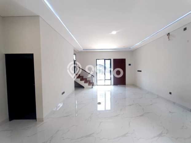 Dijual Hunian Rumah Nyaman 5 KT di Cinere, Jakarta Selatan Dijual Hunian Rumah Nyaman 5 KT di Cinere, Jakarta Selatan