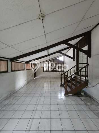 Dijual Rumah Mewah Elegan Dengan View Cantik di Senayan, Jakarta Selatan Dijual Rumah Mewah Elegan Dengan View Cantik di Senayan, Jakarta Selatan