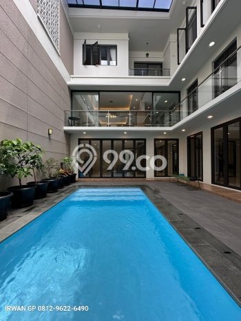 Ready to Use! Premium House LT 364m2 Desain Elegan di Mega Kuningan Ready to Use! Premium House LT 364m2 Desain Elegan di Mega Kuningan