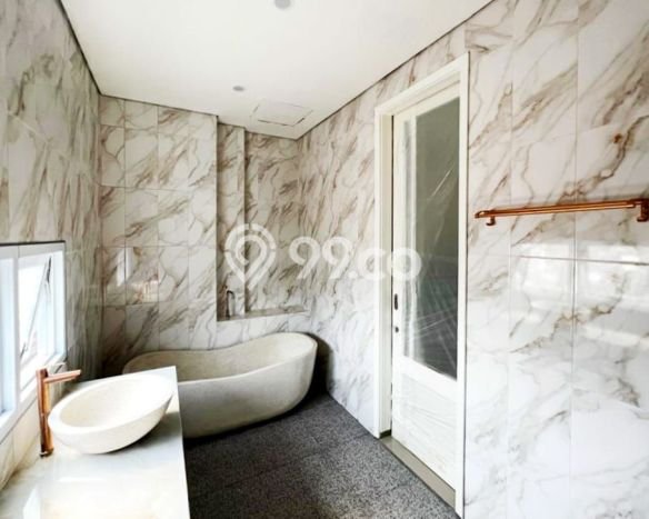 Ready to Use! Premium House LT 200m2 Desain Modern di Cinere Ready to Use! Premium House LT 200m2 Desain Modern di Cinere