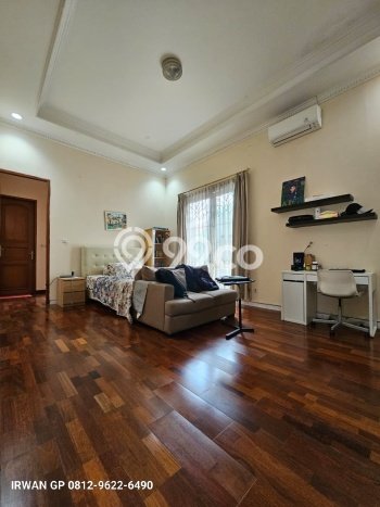 Rumah Mewah LB 650m2 Siap Pakai Desain Elegan di Cipete, Jakarta Selatan Rumah Mewah LB 650m2 Siap Pakai Desain Elegan di Cipete, Jakarta Selatan