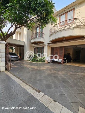 Rumah Mewah LB 650m2 Siap Pakai Desain Elegan di Cipete, Jakarta Selatan Rumah Mewah LB 650m2 Siap Pakai Desain Elegan di Cipete, Jakarta Selatan