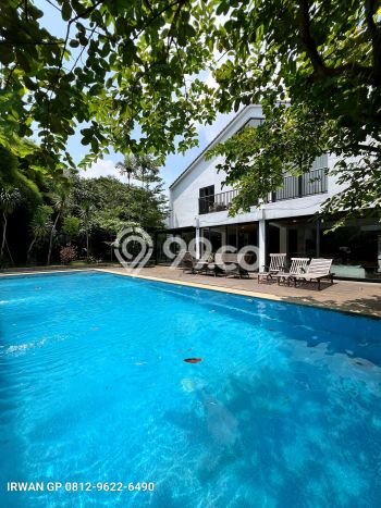 Jual Rumah Luas Elegan Dengan View Eksklusif di Bintaro, Jakarta Selatan Jual Rumah Luas Elegan Dengan View Eksklusif di Bintaro, Jakarta Selatan