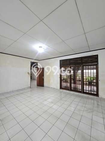 Dijual Rumah Mewah Elegan Dengan View Cantik di Senayan, Jakarta Selatan Dijual Rumah Mewah Elegan Dengan View Cantik di Senayan, Jakarta Selatan