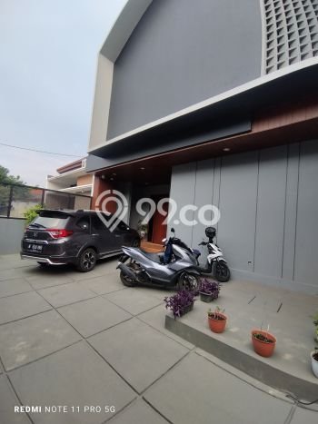 Rumah Luxury Modern Tanpa Renovasi di Joglo Jakarta Barat Rumah Luxury Modern Tanpa Renovasi di Joglo Jakarta Barat