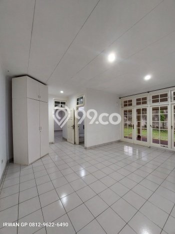 Ready to Use! Luxury House LT 1816m2 Desain Elegan di Menteng Dalam Ready to Use! Luxury House LT 1816m2 Desain Elegan di Menteng Dalam