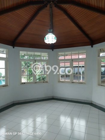 Ready to Use! Luxury House LT 1816m2 Desain Elegan di Menteng Dalam Ready to Use! Luxury House LT 1816m2 Desain Elegan di Menteng Dalam