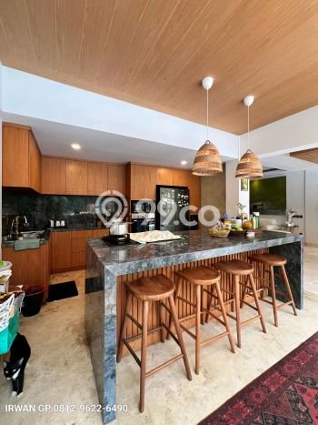 Jual Rumah Luas Elegan Dengan View Eksklusif di Bintaro, Jakarta Selatan Jual Rumah Luas Elegan Dengan View Eksklusif di Bintaro, Jakarta Selatan