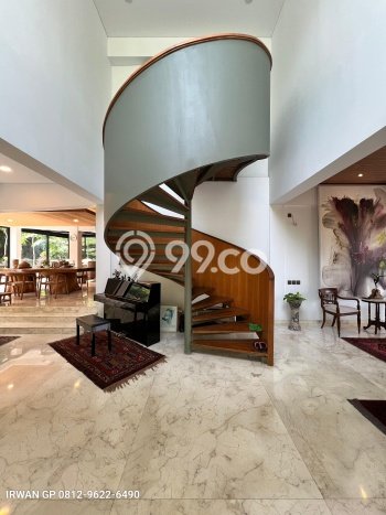 Jual Rumah Luas Elegan Dengan View Eksklusif di Bintaro, Jakarta Selatan Jual Rumah Luas Elegan Dengan View Eksklusif di Bintaro, Jakarta Selatan