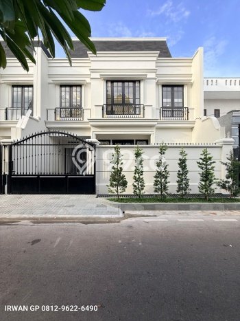 Siap Huni Rumah Mewah 5 Kamar di Kemayoran Dekat ke Mana Saja Siap Huni Rumah Mewah 5 Kamar di Kemayoran Dekat ke Mana Saja