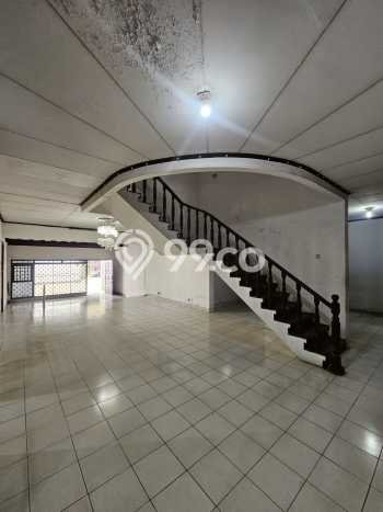 Dijual Rumah Mewah Elegan Dengan View Cantik di Senayan, Jakarta Selatan Dijual Rumah Mewah Elegan Dengan View Cantik di Senayan, Jakarta Selatan