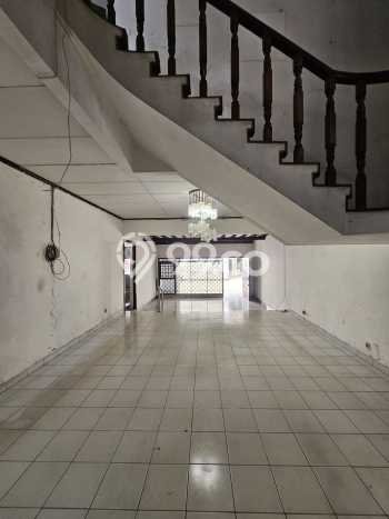 Dijual Rumah Mewah Elegan Dengan View Cantik di Senayan, Jakarta Selatan Dijual Rumah Mewah Elegan Dengan View Cantik di Senayan, Jakarta Selatan
