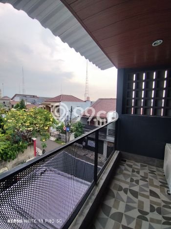 Rumah Luxury Modern Tanpa Renovasi di Joglo Jakarta Barat Rumah Luxury Modern Tanpa Renovasi di Joglo Jakarta Barat