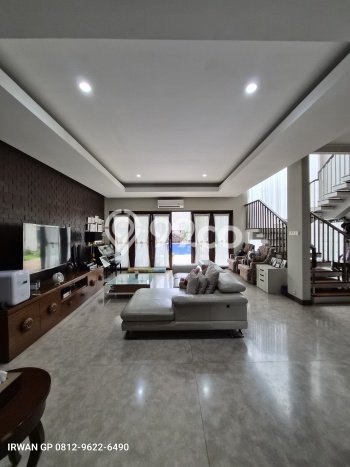 For Sale! Premium House LT 700m2 Desain Elegan di TB Simatupang For Sale! Premium House LT 700m2 Desain Elegan di TB Simatupang