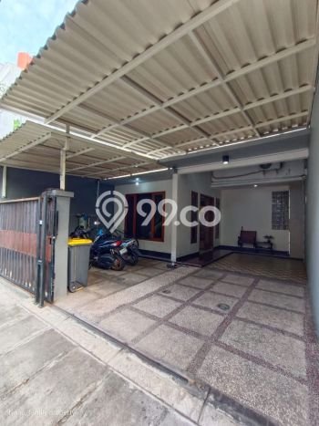 Rumah Elit LB 180m2 Siap Pakai Desain Elegan di Senayan, Jakarta Selatan Rumah Elit LB 180m2 Siap Pakai Desain Elegan di Senayan, Jakarta Selatan