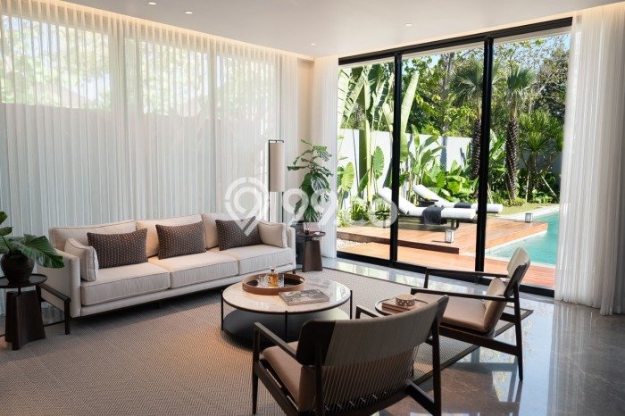 Vila Kawasan , Luas 525m2m², Akses ke transportasi umum Vila Kawasan , Luas 525m2m², Akses ke transportasi umum
