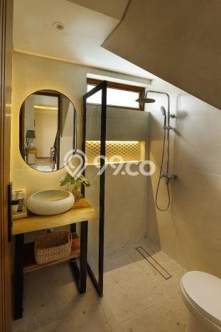 Vila di , Area 210m2m², Lokasi Strategis Vila di , Area 210m2m², Lokasi Strategis