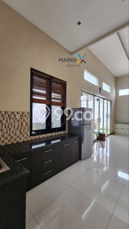 Rumah Sewa Malang LT 375m2 LB 360m2 Kawasan Araya Rumah Sewa Malang LT 375m2 LB 360m2 Kawasan Araya