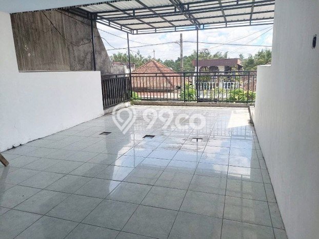 Lokasi strategis! Rumah siap pakai dikontrakkan di Blimbing LB 300m2 Lokasi strategis! Rumah siap pakai dikontrakkan di Blimbing LB 300m2